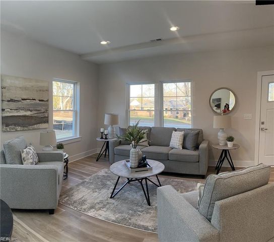 166 Luanita LN, Newport News, VA 23606
