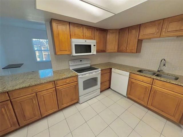 9909 SWEEPSTAKES LANE 4, Orlando, FL 32837