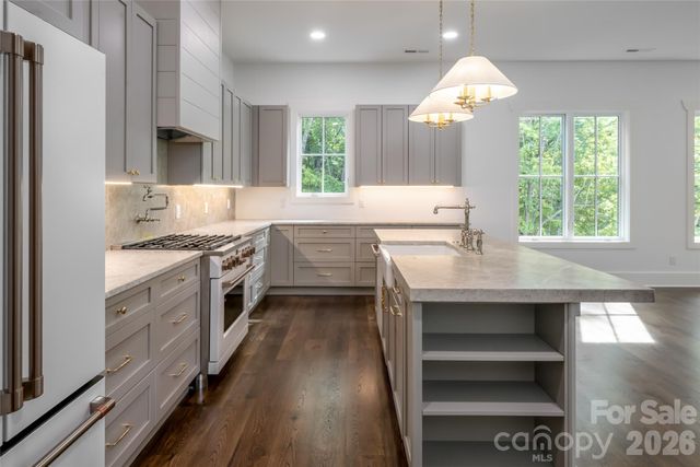 58 Blackgum Court, Hendersonville, NC 28739