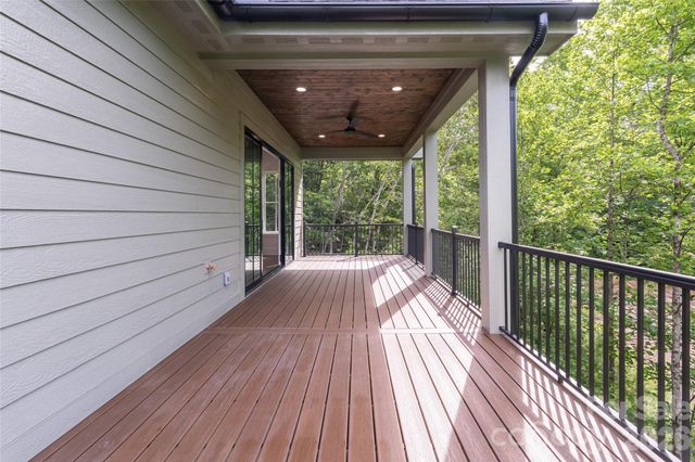 58 Blackgum Court, Hendersonville, NC 28739