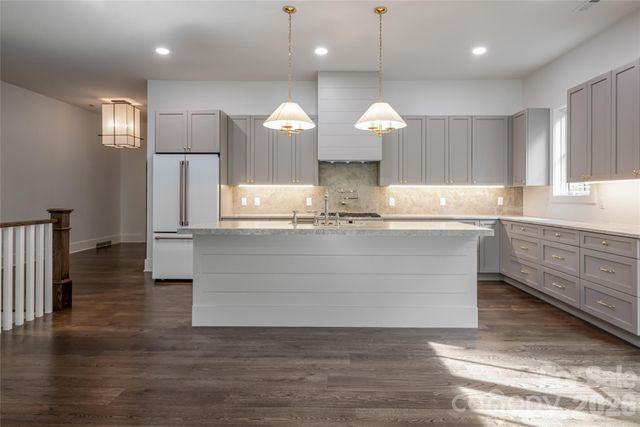 58 Blackgum Court, Hendersonville, NC 28739
