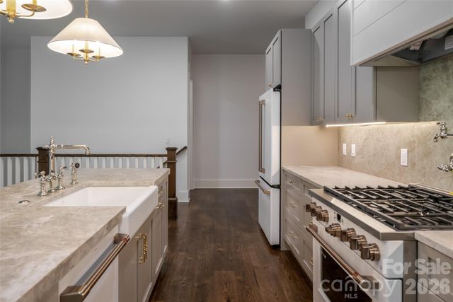 58 Blackgum Court, Hendersonville, NC 28739