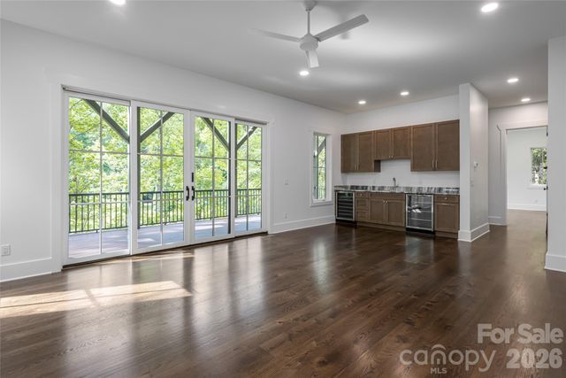 58 Blackgum Court, Hendersonville, NC 28739