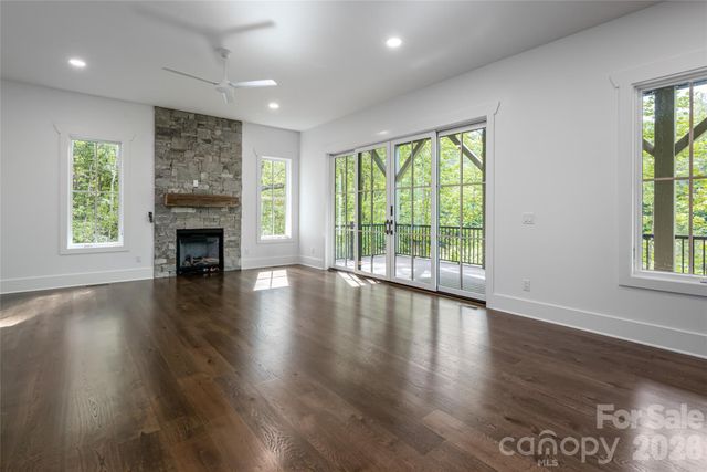 58 Blackgum Court, Hendersonville, NC 28739