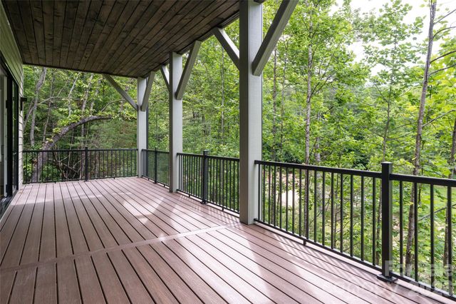 58 Blackgum Court, Hendersonville, NC 28739