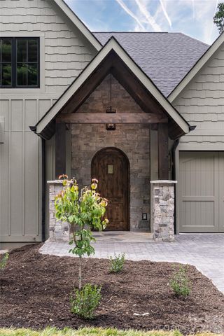 58 Blackgum Court, Hendersonville, NC 28739