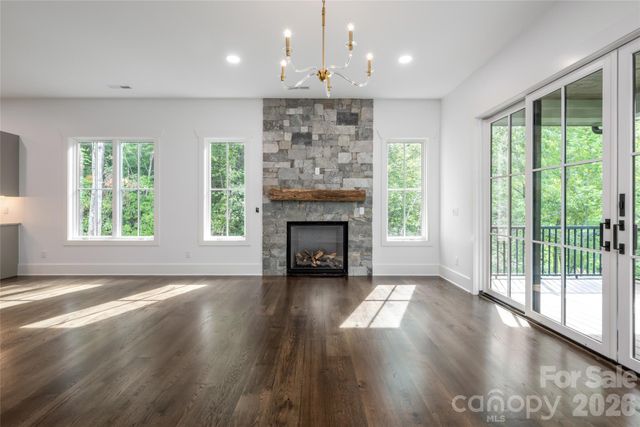 58 Blackgum Court, Hendersonville, NC 28739