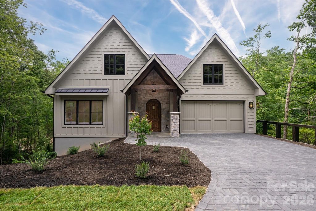 58 Blackgum Court, Hendersonville, NC 28739