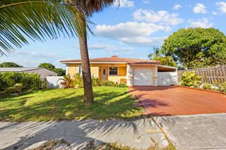 913 Bradley Court, West Palm Beach, FL 33405