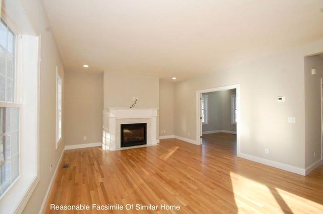 109 Lantern Drive, Sandown, NH 03873