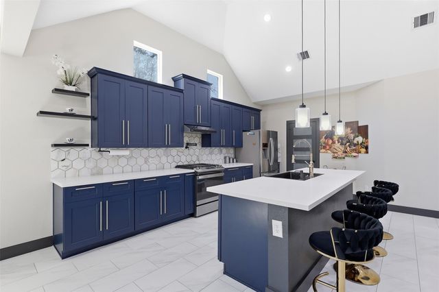 16709 W Rayburn Drive, Conroe, TX 77302