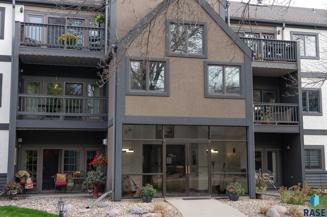 4204 S Minnesota Ave Avenue 103, Sioux Falls, SD 57105