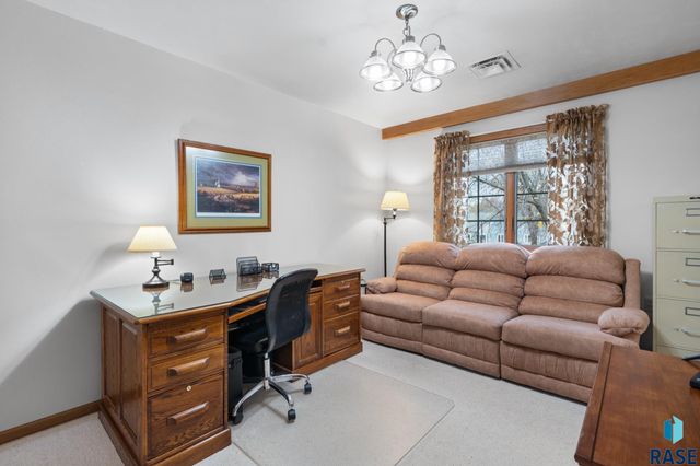 4204 S Minnesota Ave Avenue 103, Sioux Falls, SD 57105