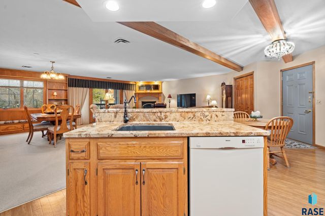 4204 S Minnesota Ave Avenue 103, Sioux Falls, SD 57105