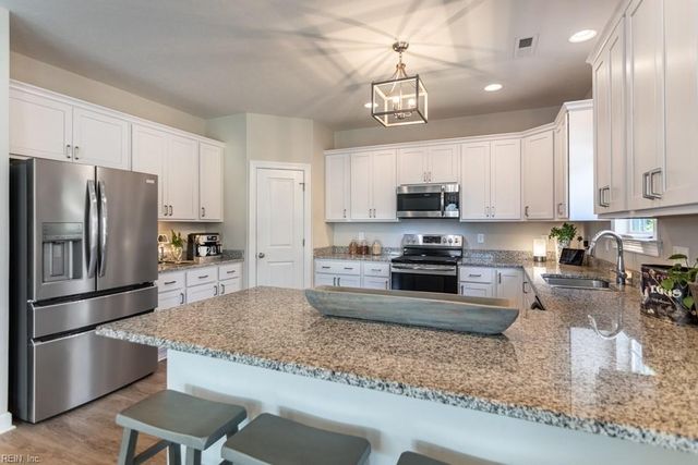 605 Wildey RD, Seaford, VA 23696