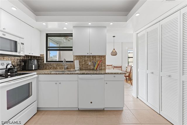 3615 Boca Ciega DR 202, Naples, FL 34112