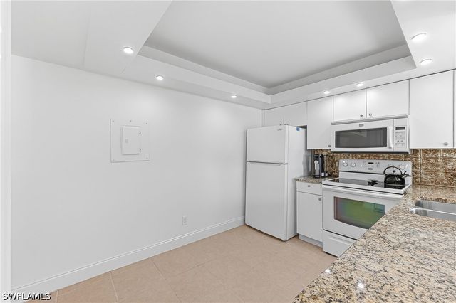3615 Boca Ciega DR 202, Naples, FL 34112