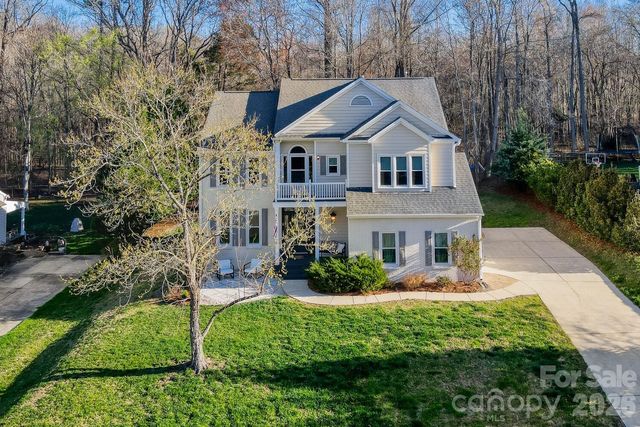 8607 Forest Shadow Circle, Cornelius, NC 28031