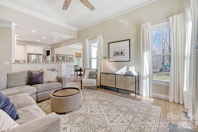 8607 Forest Shadow Circle, Cornelius, NC 28031