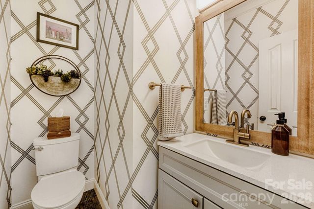 8607 Forest Shadow Circle, Cornelius, NC 28031