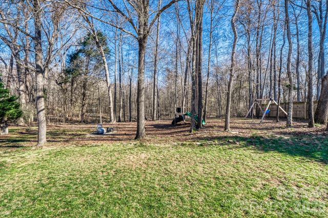 8607 Forest Shadow Circle, Cornelius, NC 28031