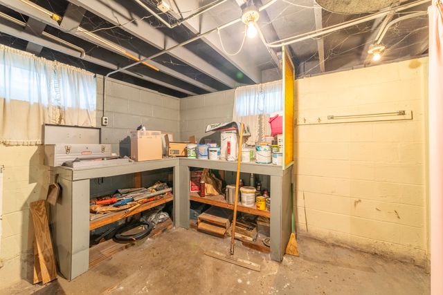 17949 Escanaba Avenue, Lansing, IL 60438