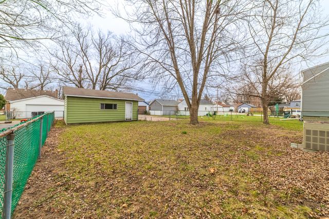 17949 Escanaba Avenue, Lansing, IL 60438