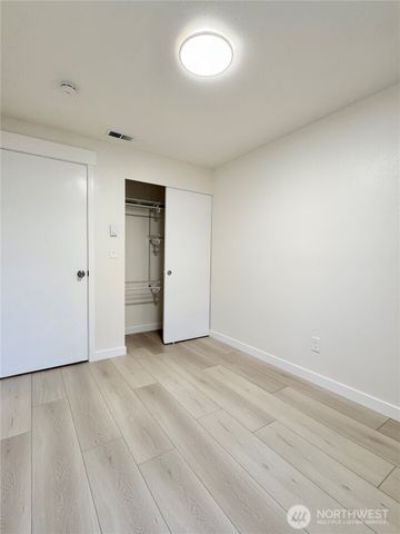 9025 E E Street, Tacoma, WA 98445