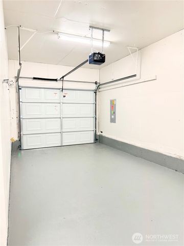 9025 E E Street, Tacoma, WA 98445