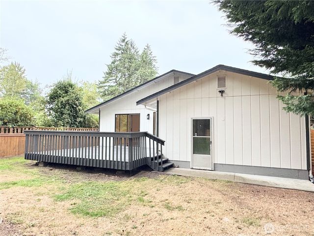 9025 E E Street, Tacoma, WA 98445