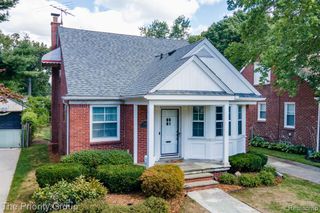 1114 W Lewiston Avenue, Ferndale, MI 48220