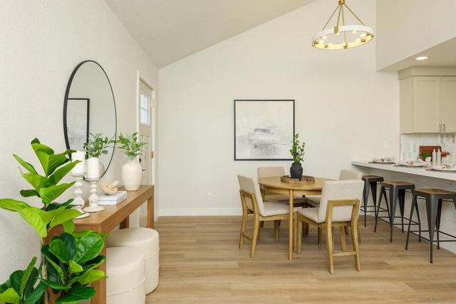 658 660 Santa Fe Dr., Encinitas, CA 92024