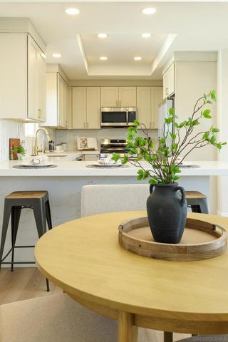 658 660 Santa Fe Dr., Encinitas, CA 92024