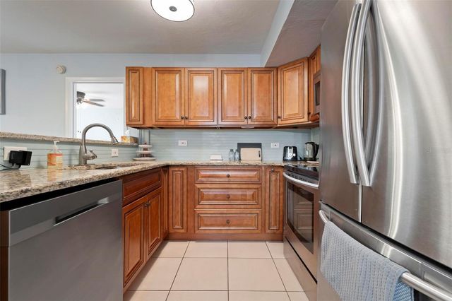 2901 26TH STREET W 303, Bradenton, FL 34205