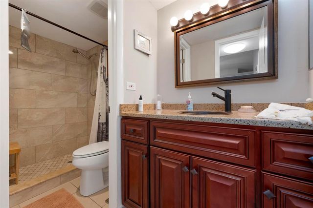 2901 26TH STREET W 303, Bradenton, FL 34205