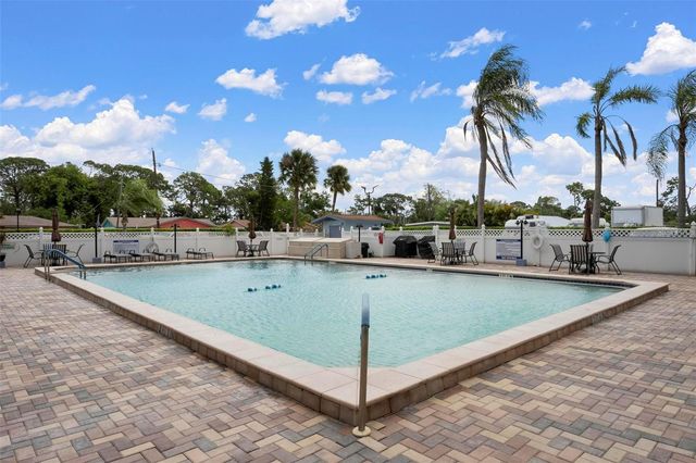 2901 26TH STREET W 303, Bradenton, FL 34205