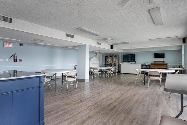 2901 26TH STREET W 303, Bradenton, FL 34205