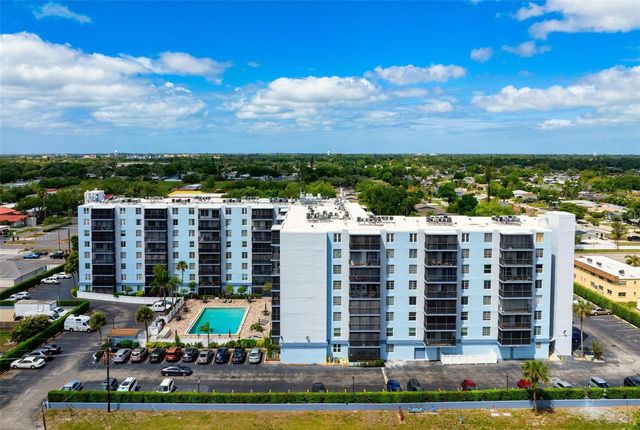 2901 26TH STREET W 303, Bradenton, FL 34205
