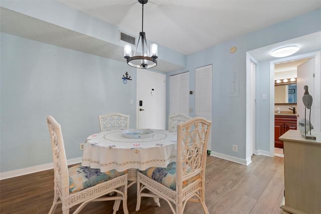 2901 26TH STREET W 303, Bradenton, FL 34205