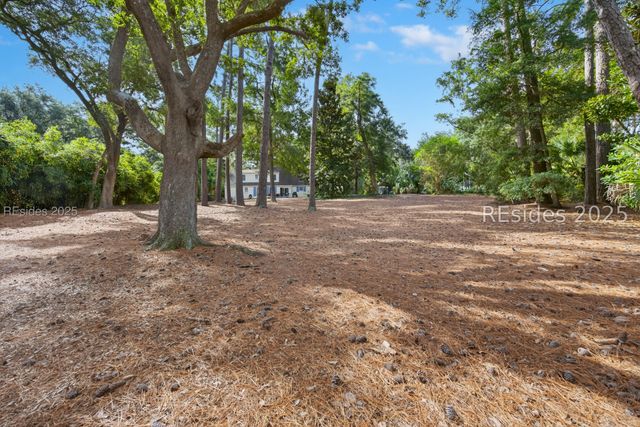 21 Widewater Rd, Hilton Head Island, SC 29926