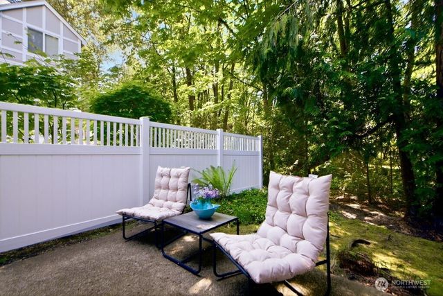6699 SE Cougar Mountain Way, Bellevue, WA 98006