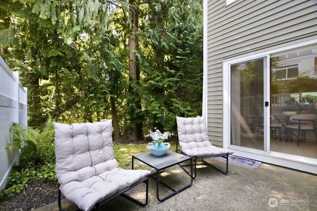 6699 SE Cougar Mountain Way, Bellevue, WA 98006