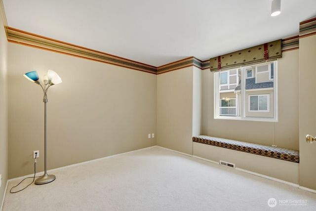 6699 SE Cougar Mountain Way, Bellevue, WA 98006
