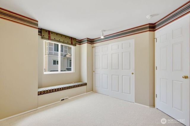 6699 SE Cougar Mountain Way, Bellevue, WA 98006