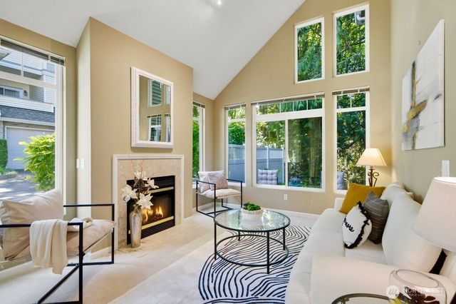 6699 SE Cougar Mountain Way, Bellevue, WA 98006