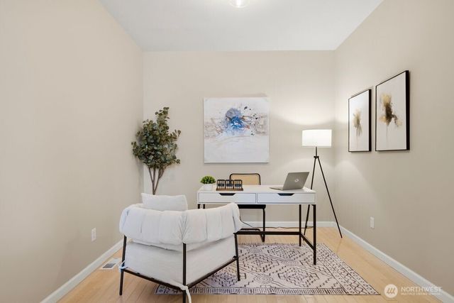 6699 SE Cougar Mountain Way, Bellevue, WA 98006