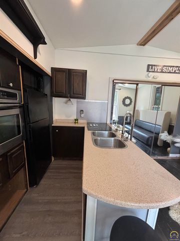 611 SW Fillmore ST, Topeka, KS 66606