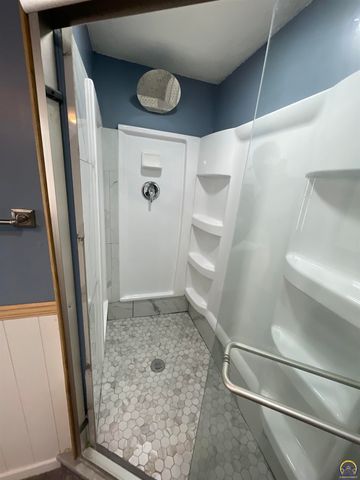 611 SW Fillmore ST, Topeka, KS 66606