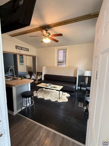 611 SW Fillmore ST, Topeka, KS 66606
