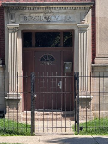 4358 W Washington Boulevard 204, Chicago, IL 60624